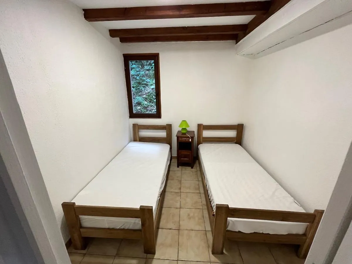 Appartement Au Lac Du Laouzas Nages 0*,  Franciaország